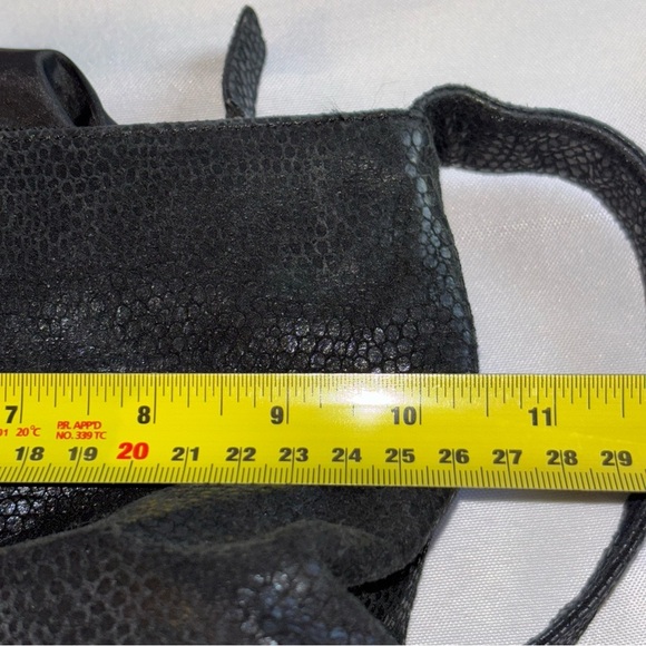Kenneth Cole Reaction Black Faux Snakeskin Shoulder Bag - Picture 7 of 13